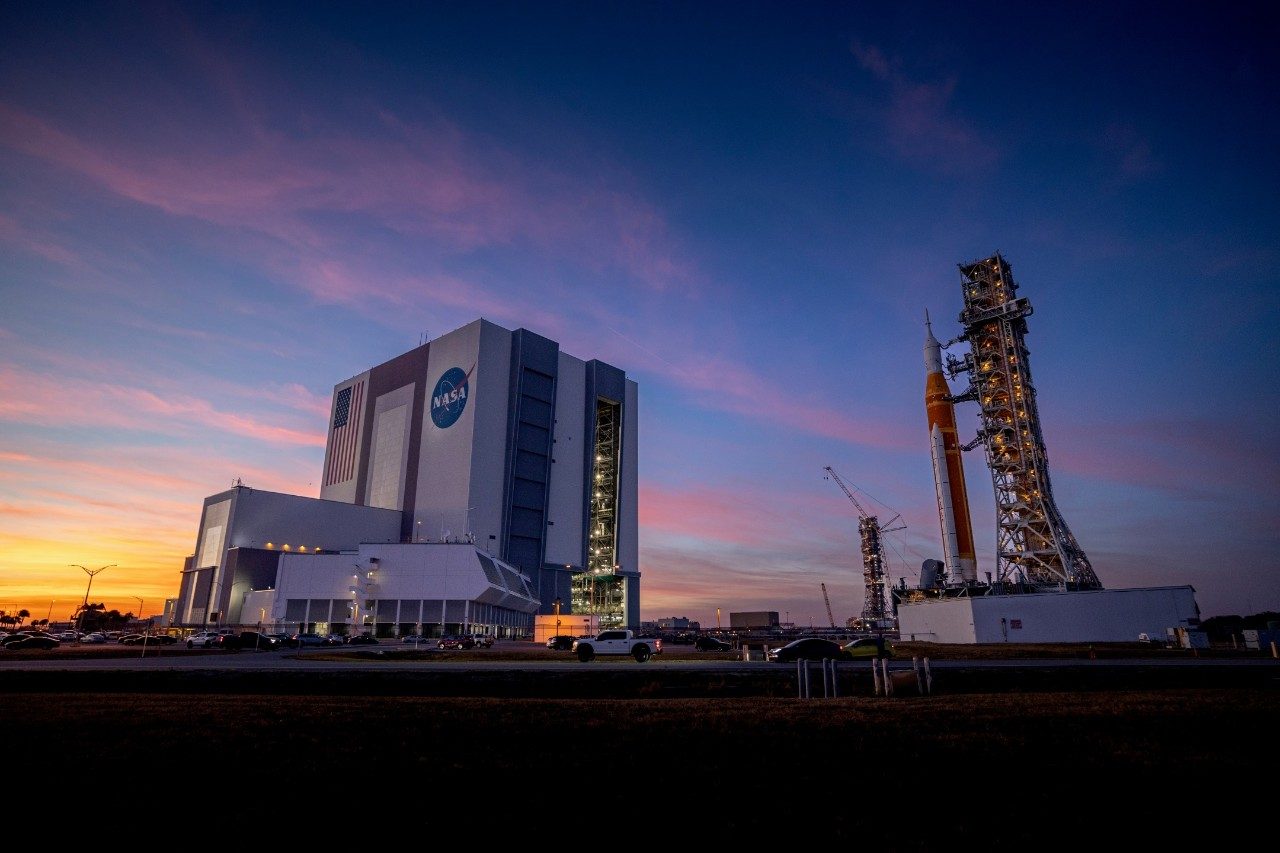 NASA's SLS rocket with the Lockheed Martin-built Orion spacecraft rolls back to the vehicle assembly building at the Kennedy Space Center